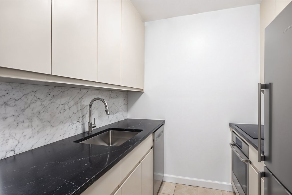 704 Washington Street, Unit GA photo 3