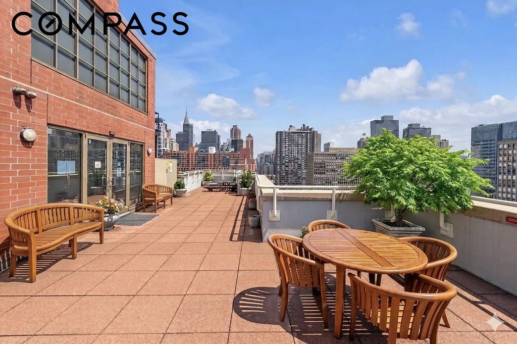 250 East 30th Street, Unit 6C photo 12