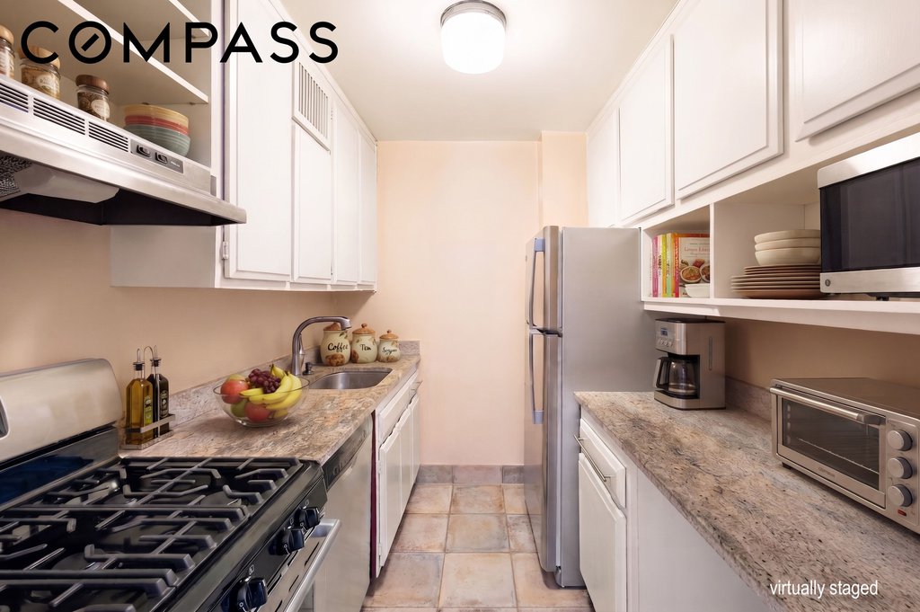 10 West 15th Street, Unit 1415 photo 3