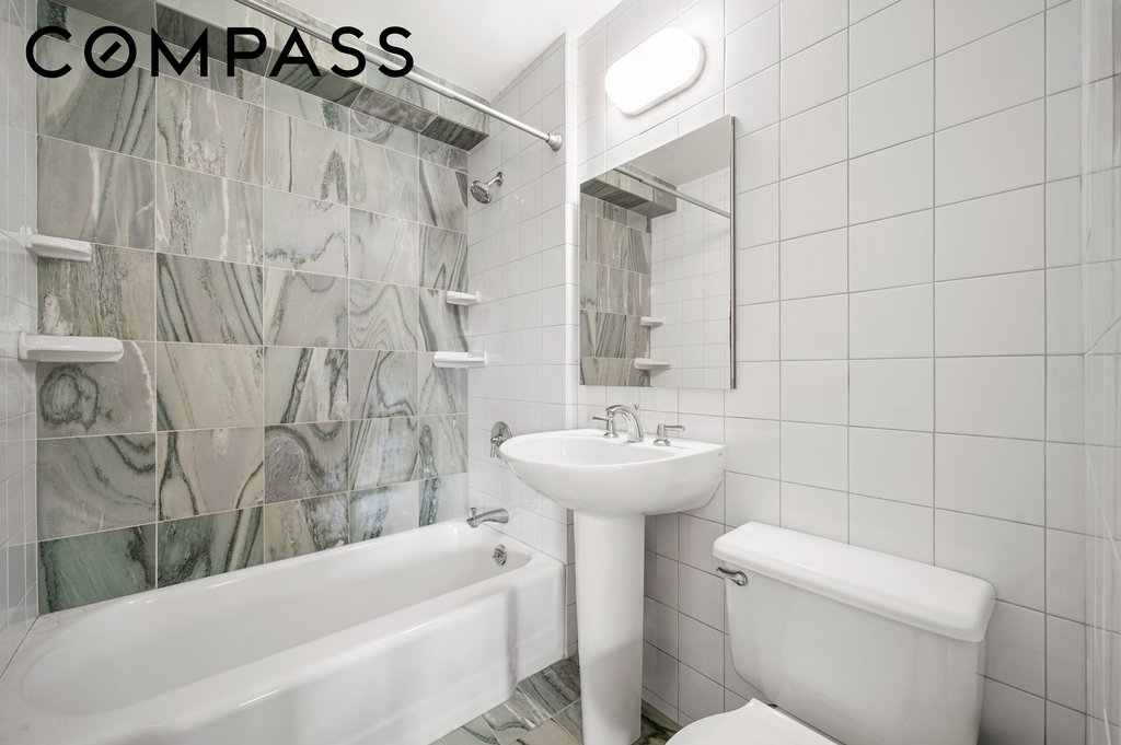 10 West 15th Street, Unit 1415 photo 4