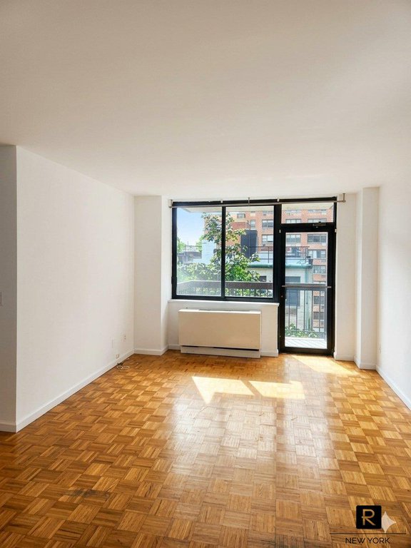403 East 62nd Street, Unit 5B photo 4