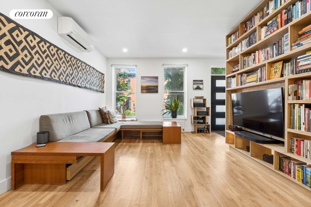 125 Pioneer Street – For Sale photo 2
