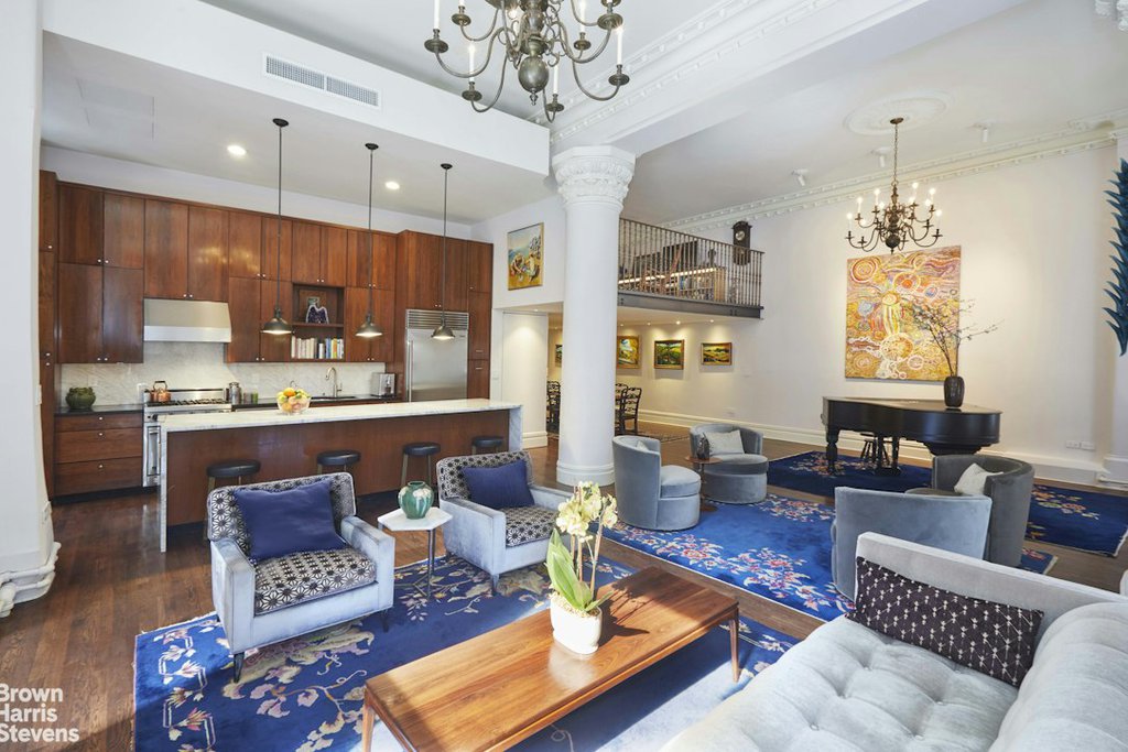 145 Nassau Street, Unit 2D photo 2