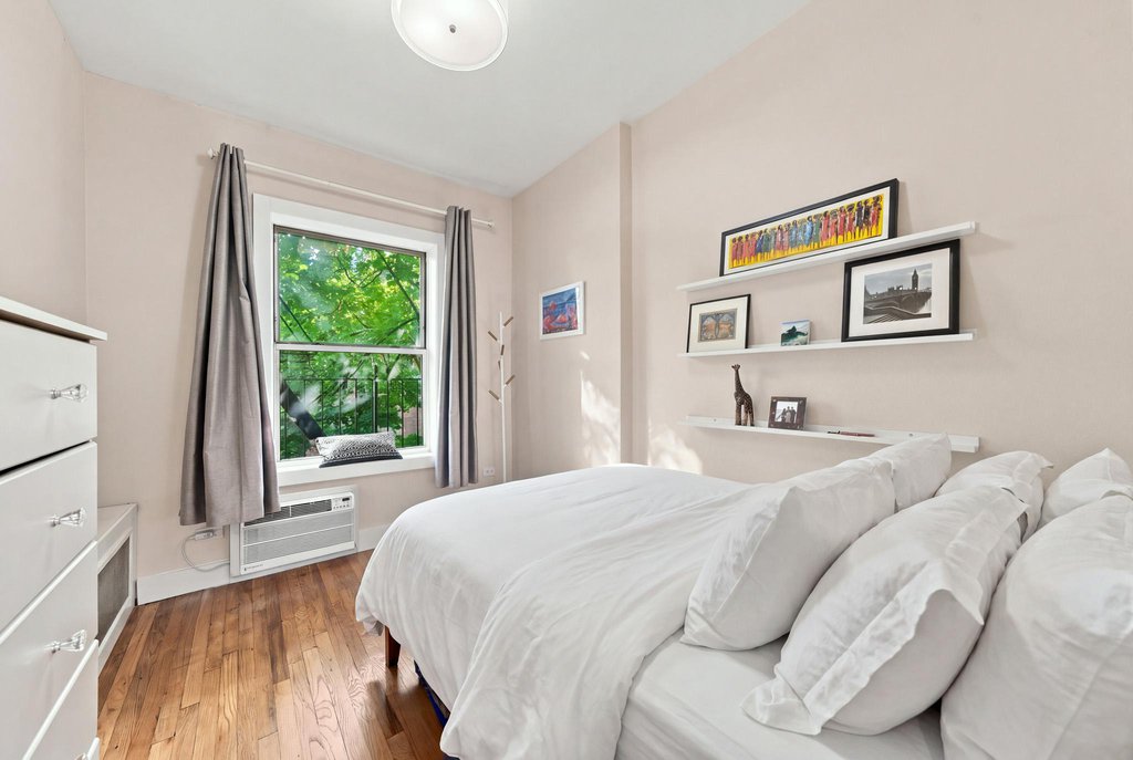 150 East 83rd Street, Unit 3C photo 2