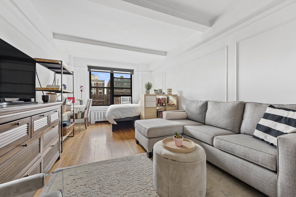 235 West 102nd Street, Unit 15S