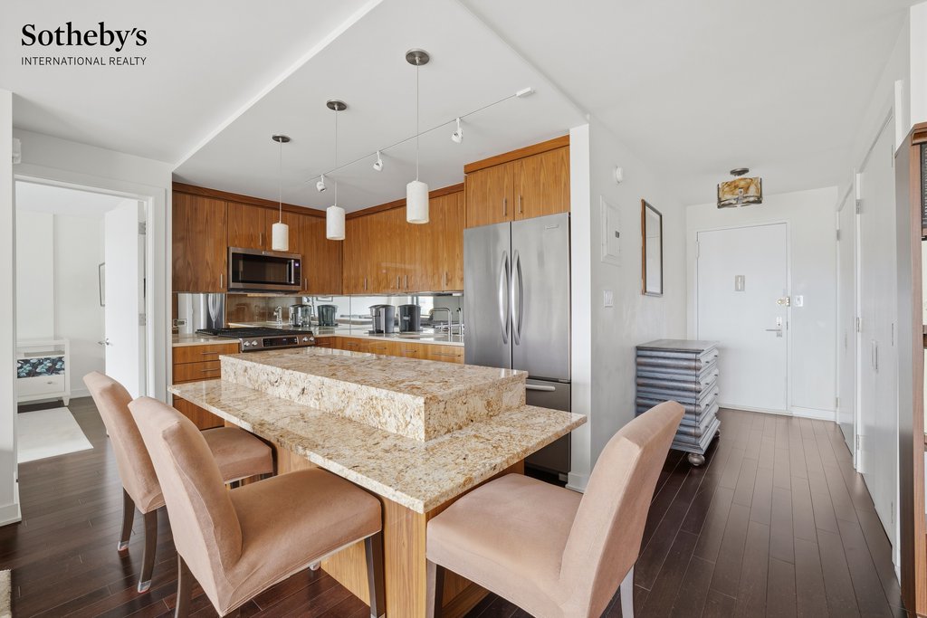 140 West End Avenue, Unit 25W