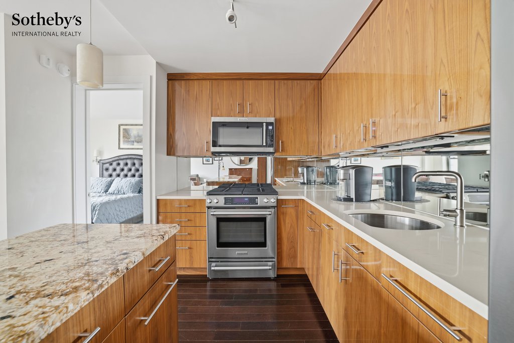140 West End Avenue, Unit 25W photo 4