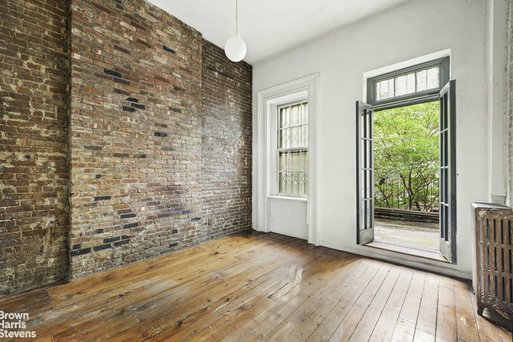 325 East 9th Street, Unit 2 photo 4