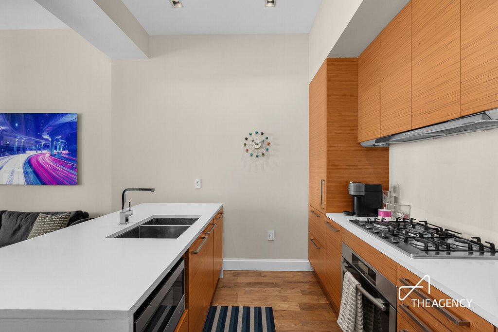 140 West 22nd Street, Unit 6B photo 2