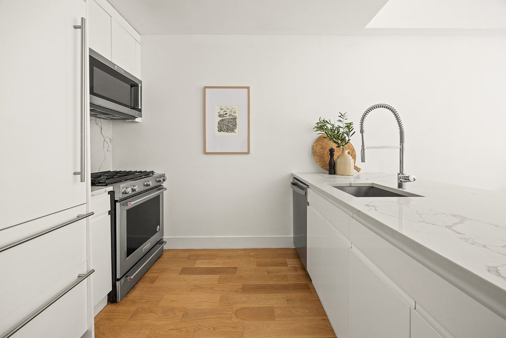 21 Powers Street, Unit 2A photo 5