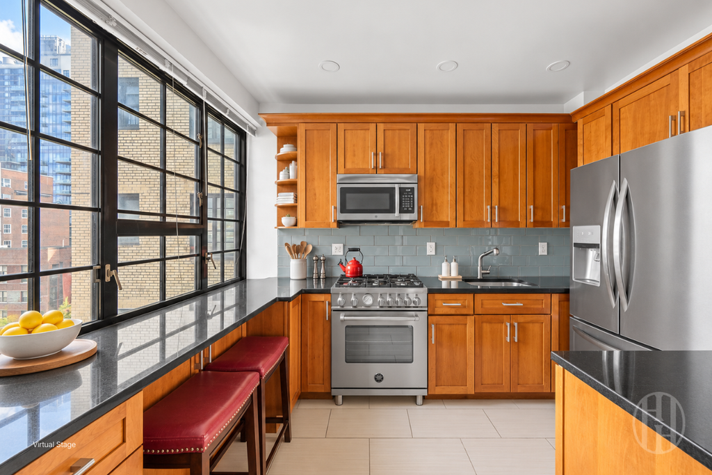 211 East 35th Street, Unit 8E photo 10