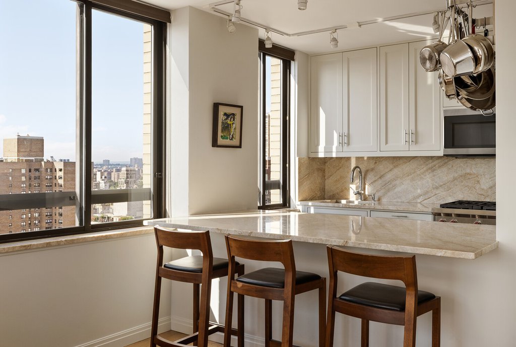 171 East 84th Street, Unit 33E photo 6