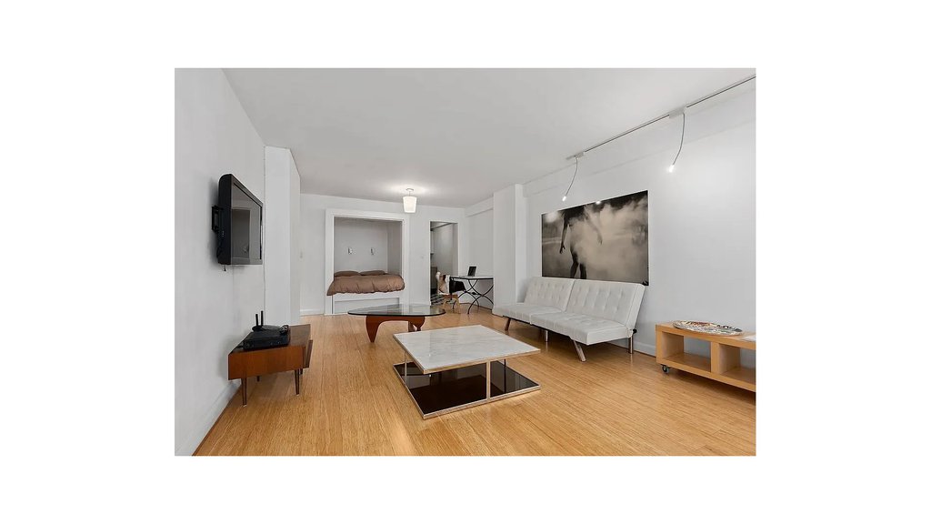 142 East 16th Street, Unit 2C photo 2