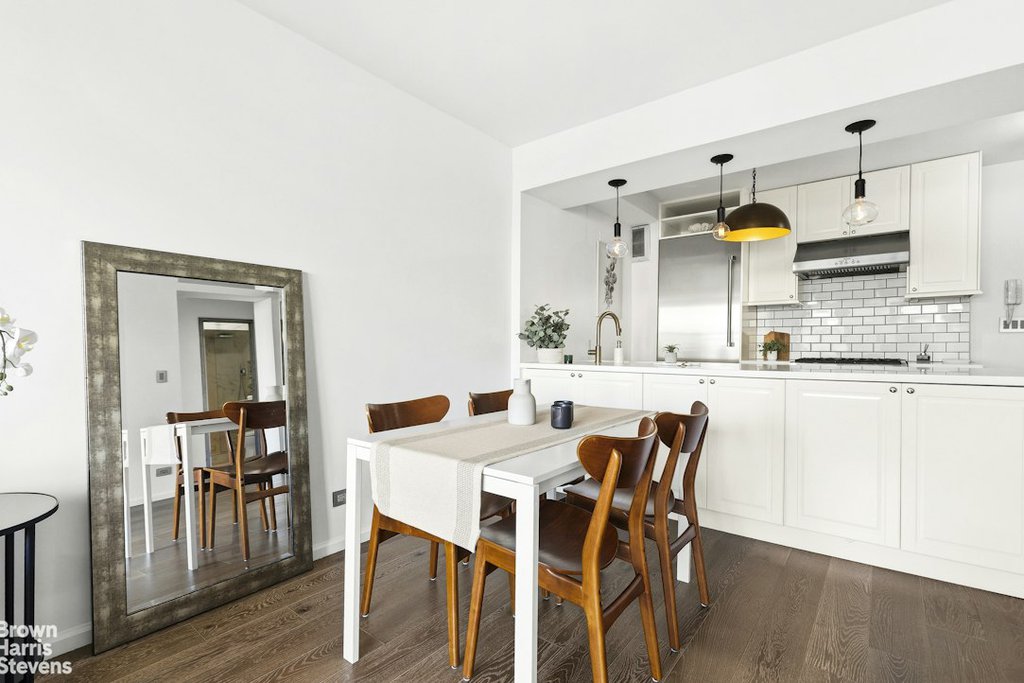 33 Greenwich Avenue, Unit 8H photo 5