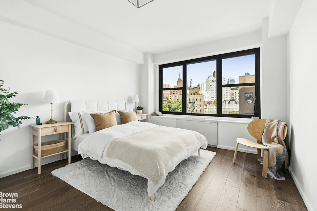 33 Greenwich Avenue, Unit 8H photo 8