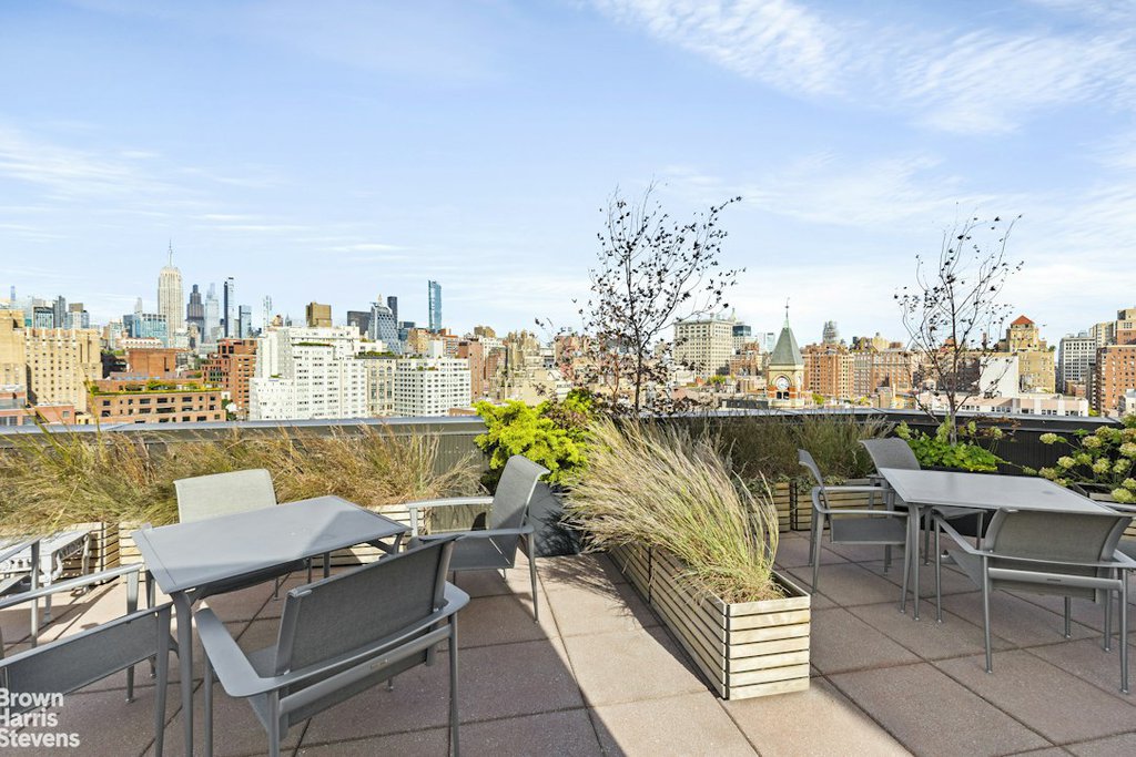 33 Greenwich Avenue, Unit 8H photo 10