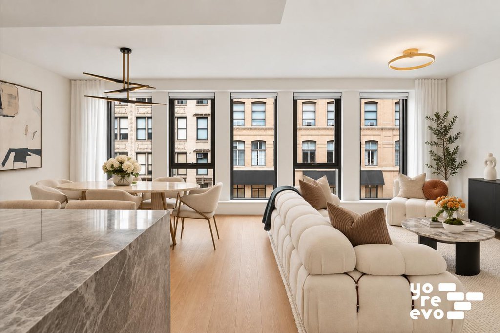 142 West 19th Street, Unit 2 photo 2