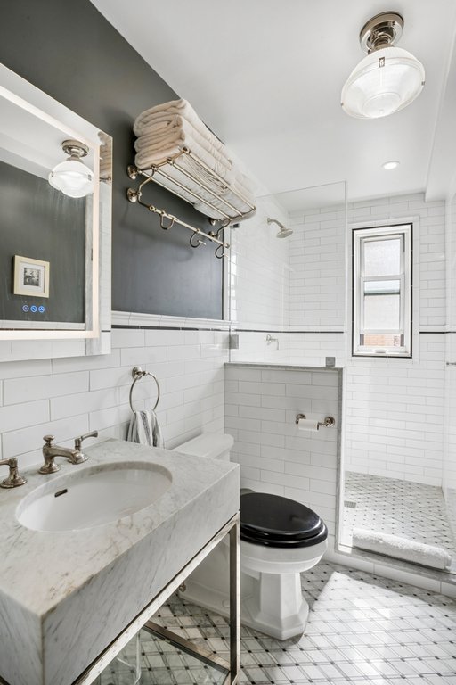 250 Cabrini Boulevard, Unit 7F photo 9