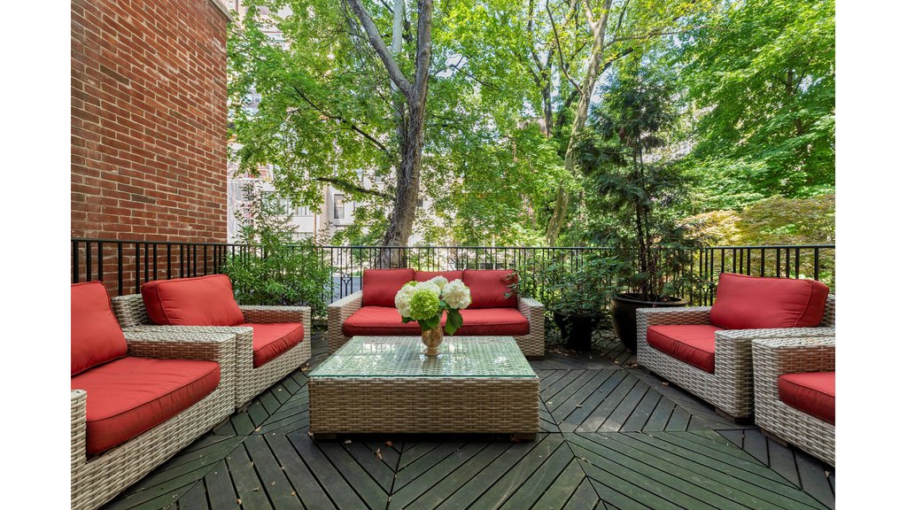 217 East 61st Street – For Sale photo 14