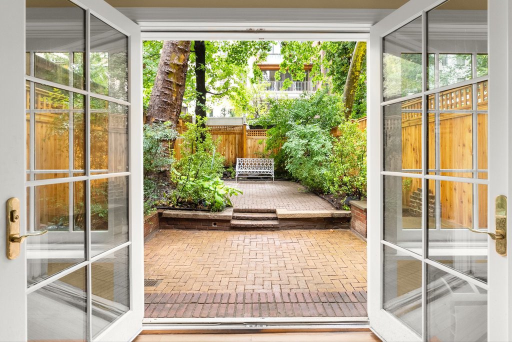 217 East 61st Street – For Sale photo 16