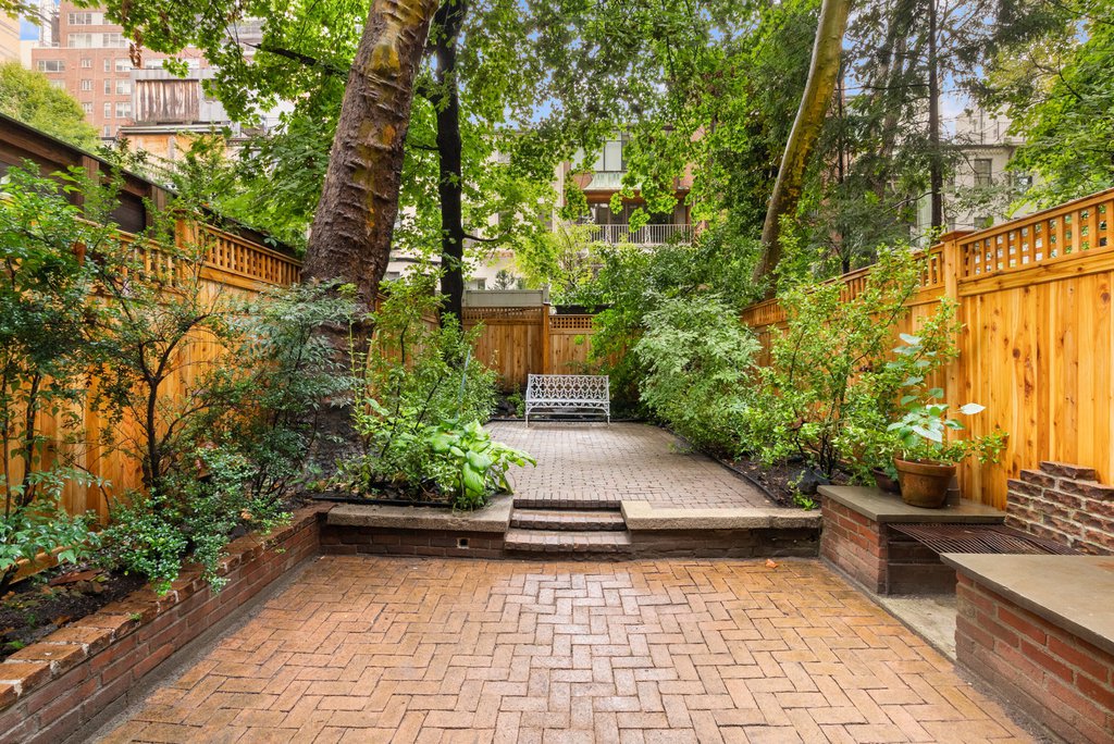 217 East 61st Street – For Sale photo 17