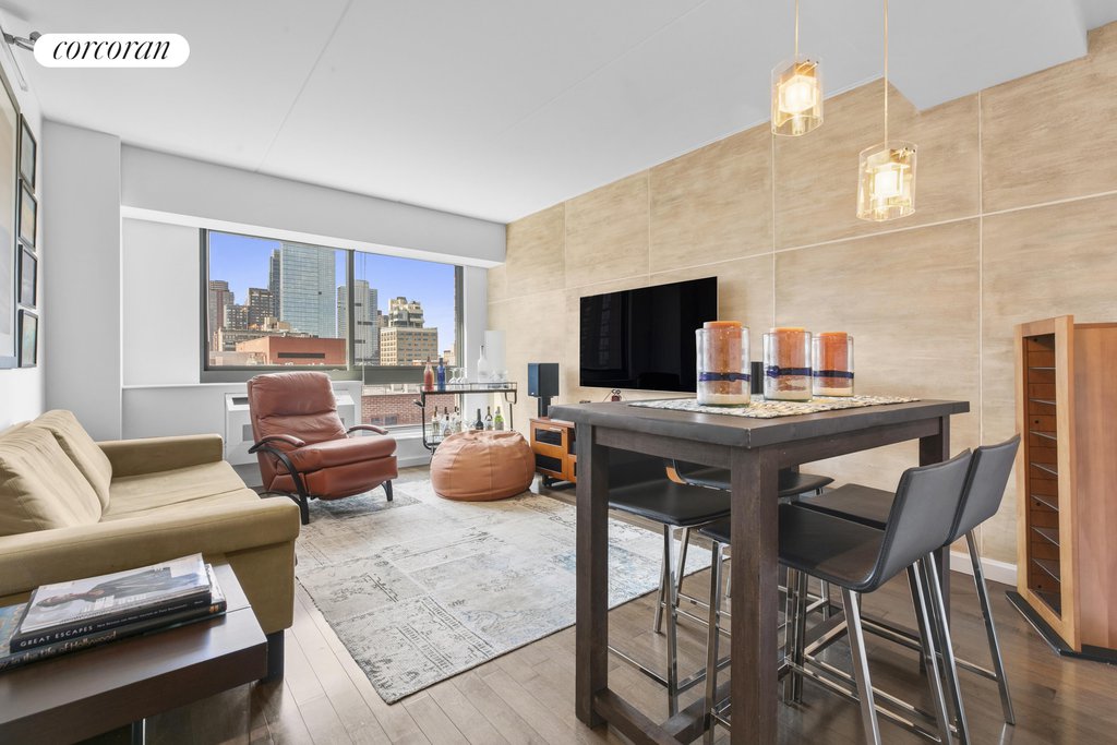 535 West 52nd Street, Unit 9E photo 2