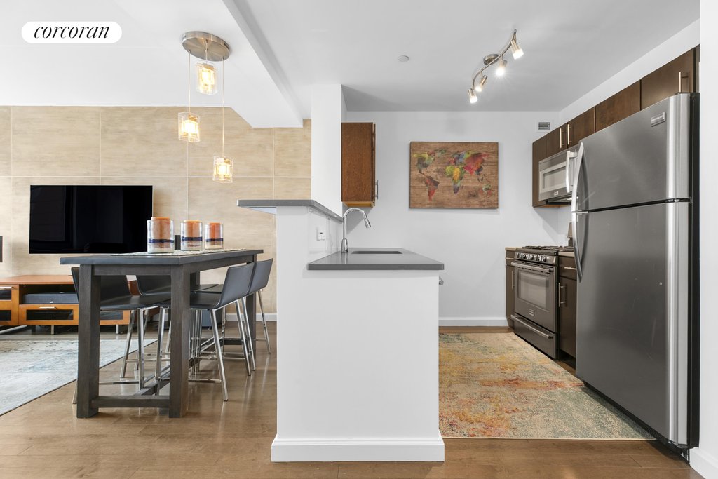 535 West 52nd Street, Unit 9E photo 3