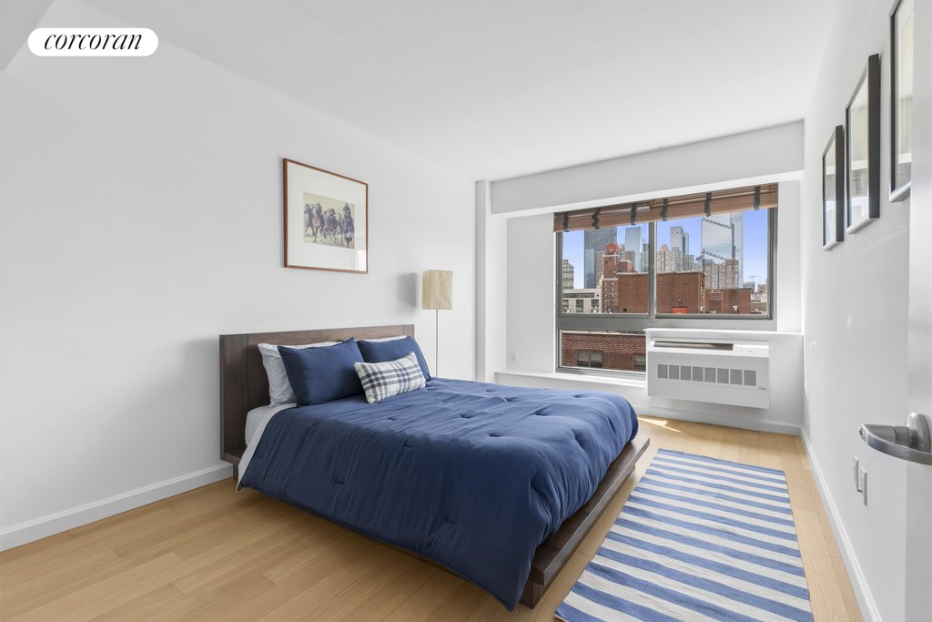 535 West 52nd Street, Unit 9E photo 4