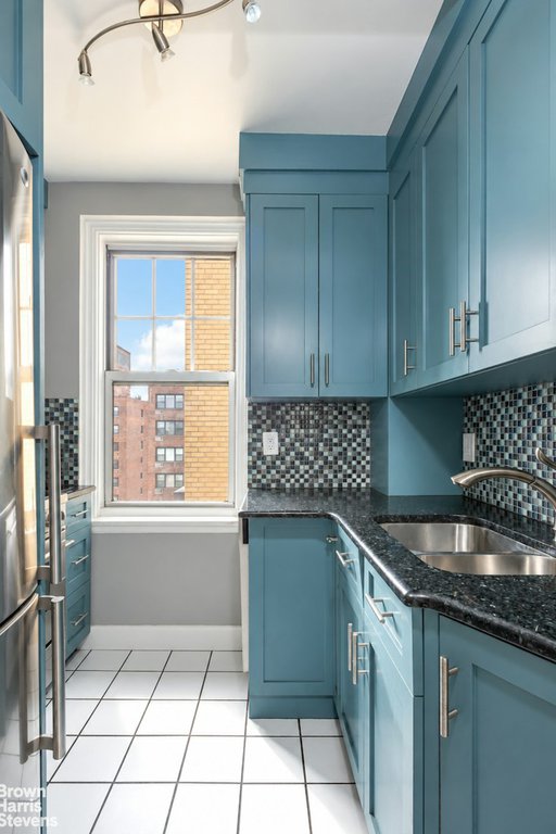 2 Horatio Street, Unit 16L photo 5