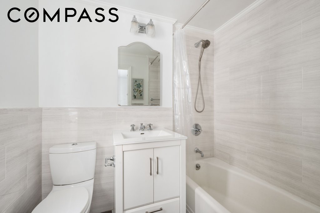 200 East 57th Street, Unit 6H photo 7