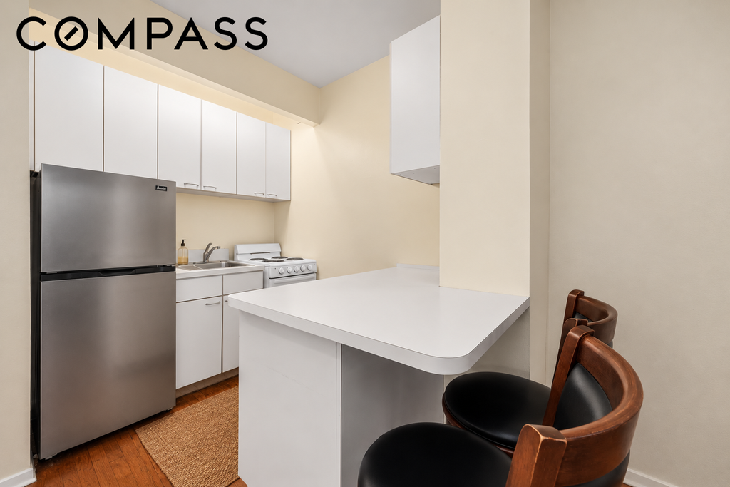 160 East 91st Street, Unit 1J photo 3