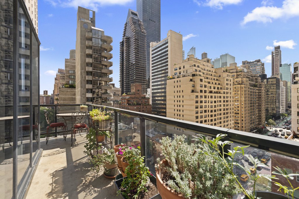255 East 49th Street, Unit 14D photo 3