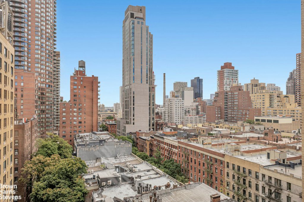 301 East 78th Street, Unit 14G photo 3