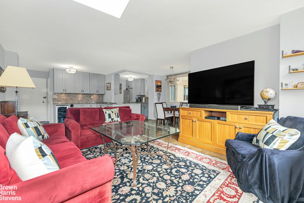 301 East 78th Street, Unit 14G photo 4