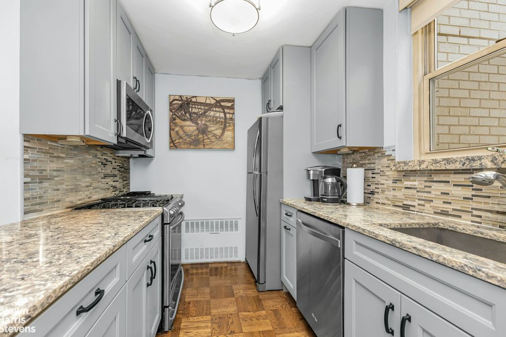 301 East 78th Street, Unit 14G photo 5