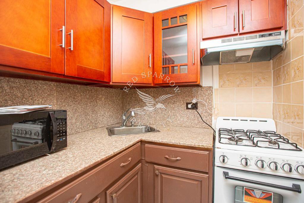 330 East 49th Street, Unit 5K photo 8
