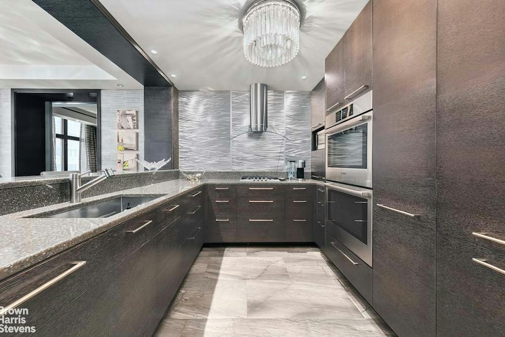 188 East 70th Street, Unit 10BC photo 4