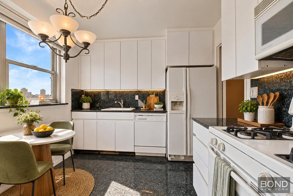 70-20 108th Street, Unit 6K photo 12