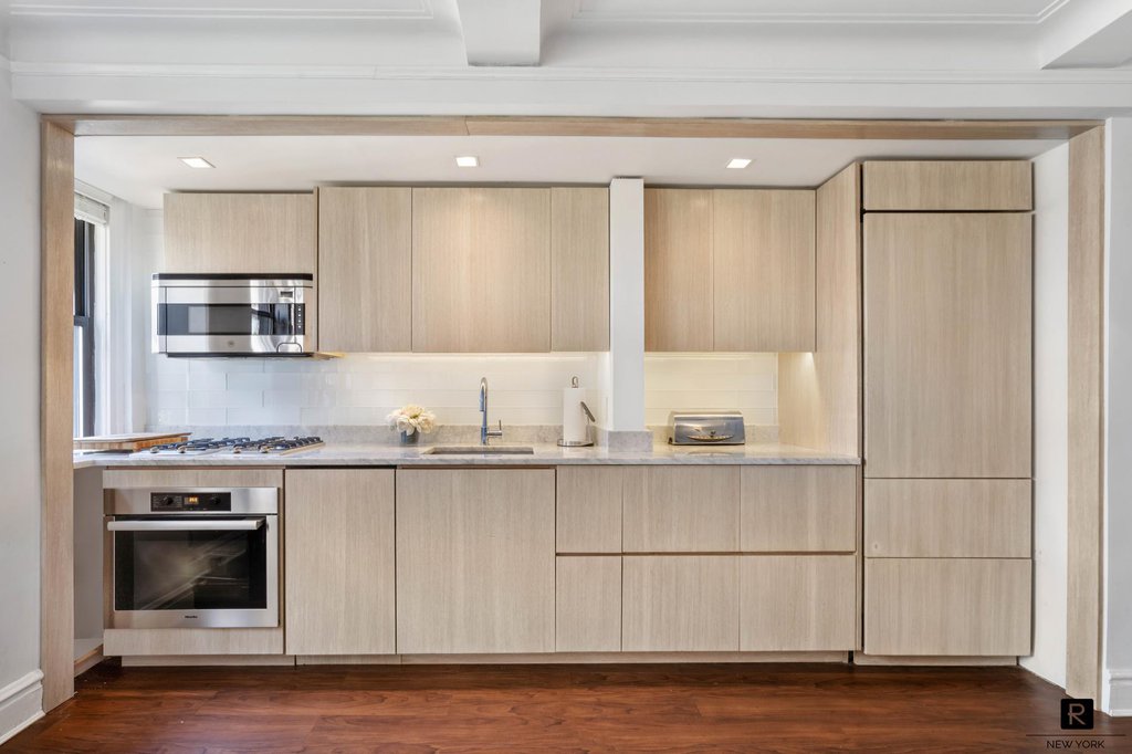 333 East 53rd Street, Unit 5B photo 3