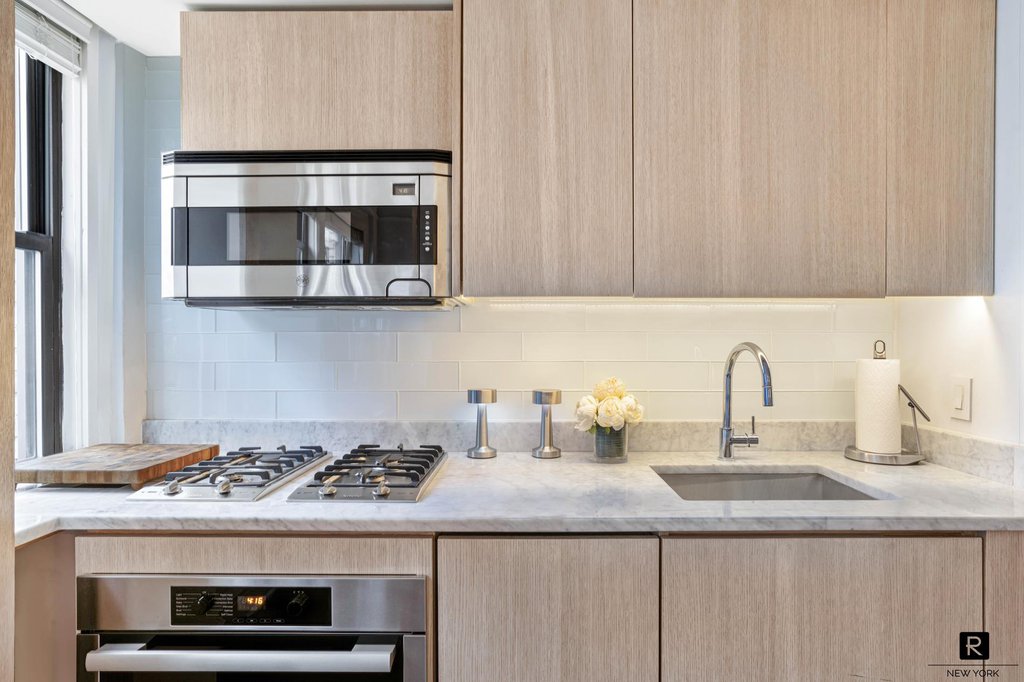 333 East 53rd Street, Unit 5B photo 6