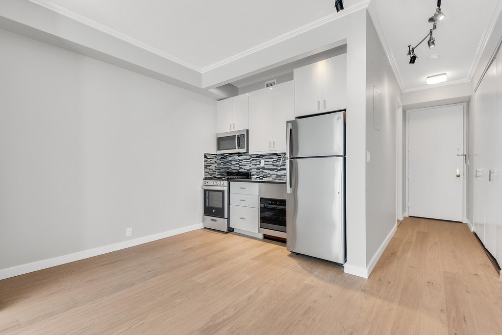 301 West 57th Street, Unit 9G photo 10