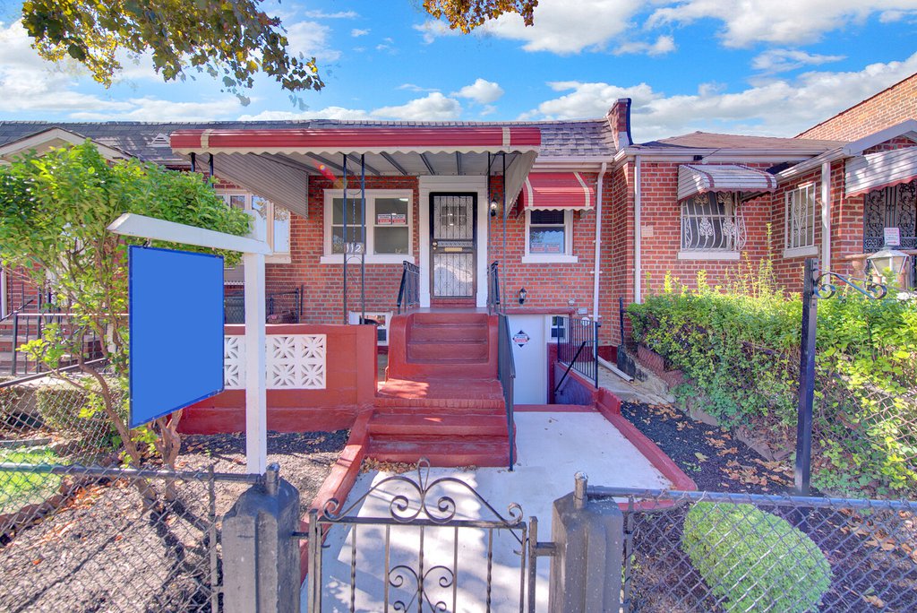 112 East 45th Street – For Sale