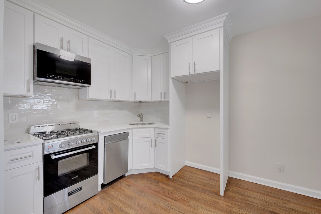 112 East 45th Street – For Sale photo 9