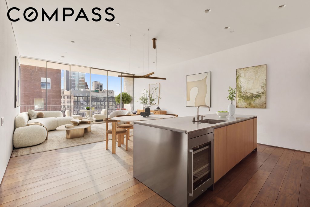 527 West 27th Street, Unit 10B photo 2