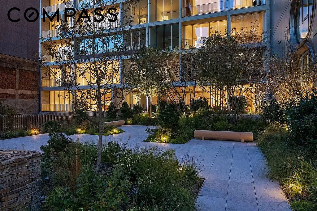 527 West 27th Street, Unit 10B photo 17