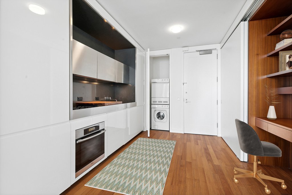 15 William Street, Unit 25G photo 2