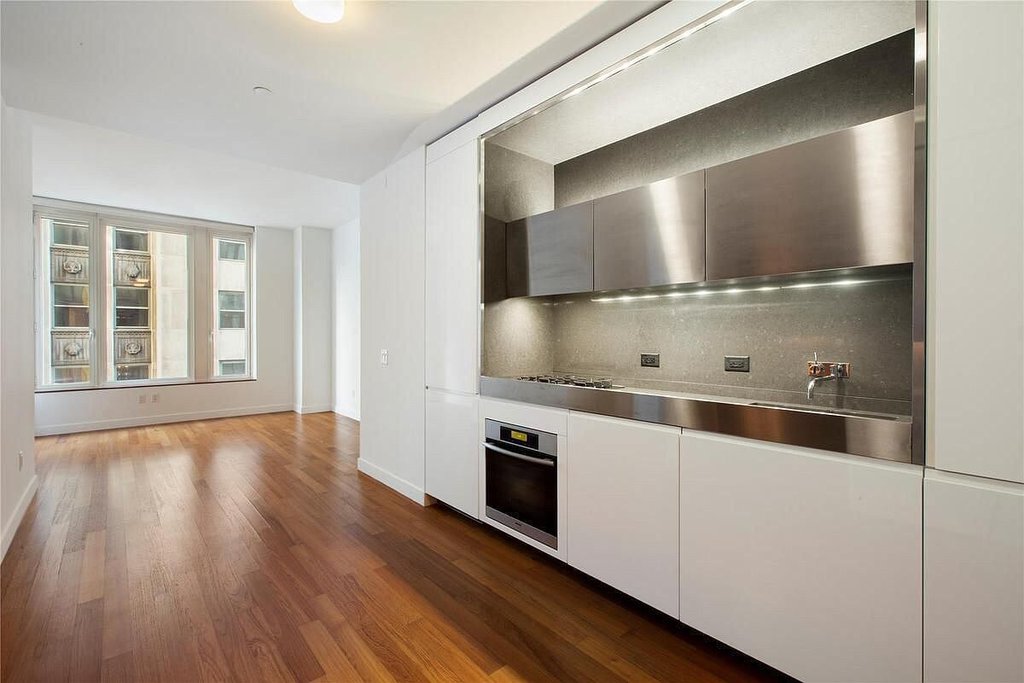15 William Street, Unit 28G photo 2