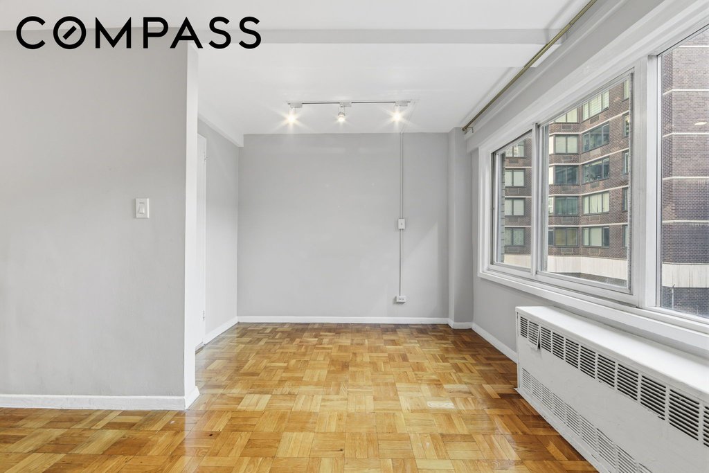 240 East 55th Street, Unit 4A photo 7