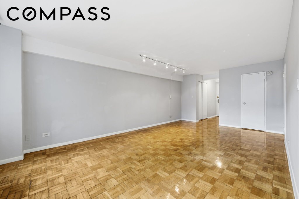 240 East 55th Street, Unit 4A photo 8