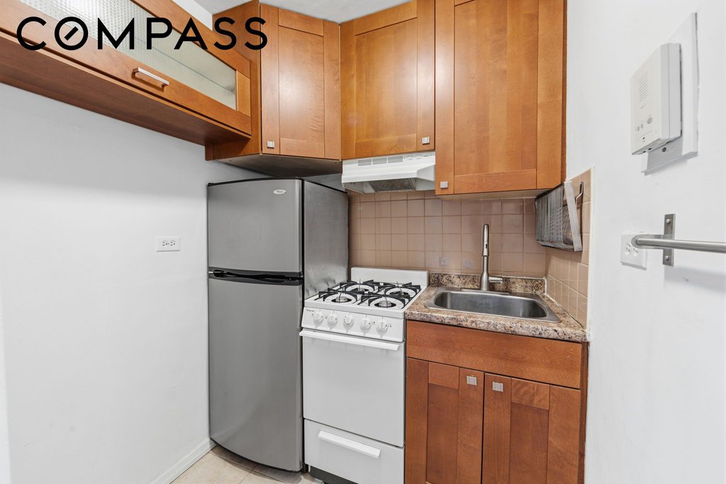 240 East 55th Street, Unit 4A photo 9